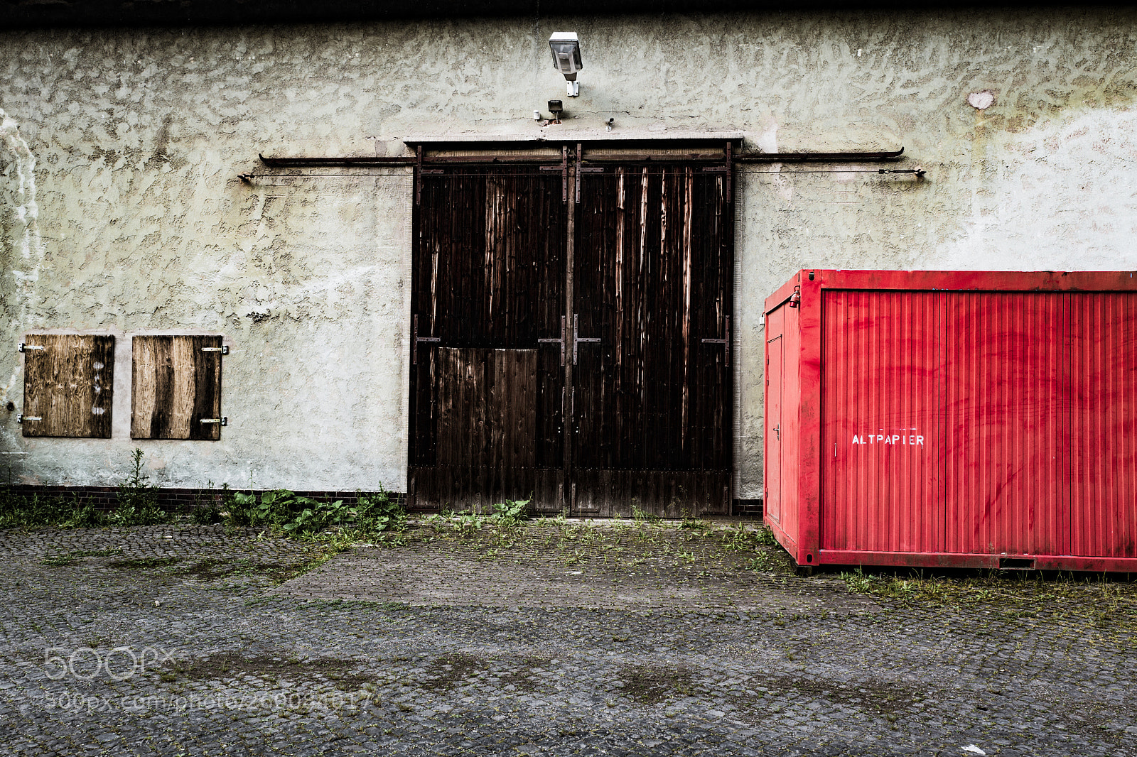 Leica Q (Typ 116) sample photo. The red box photography