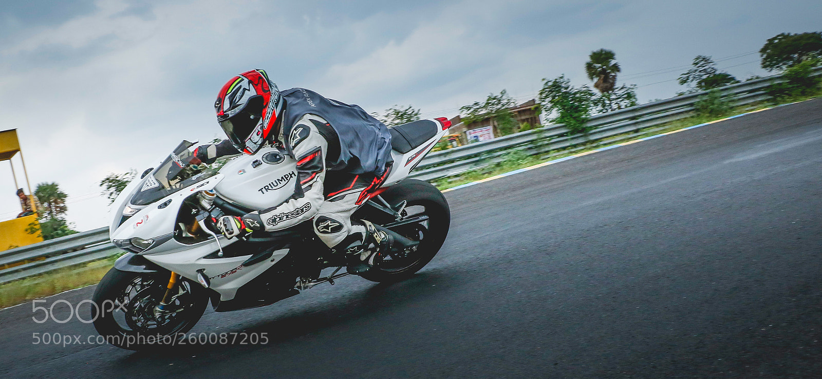 Canon EOS 7D Mark II sample photo. Track racing photography