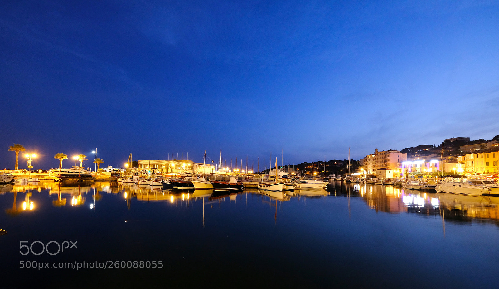Fujifilm X-Pro2 sample photo. Cassis by night. photography
