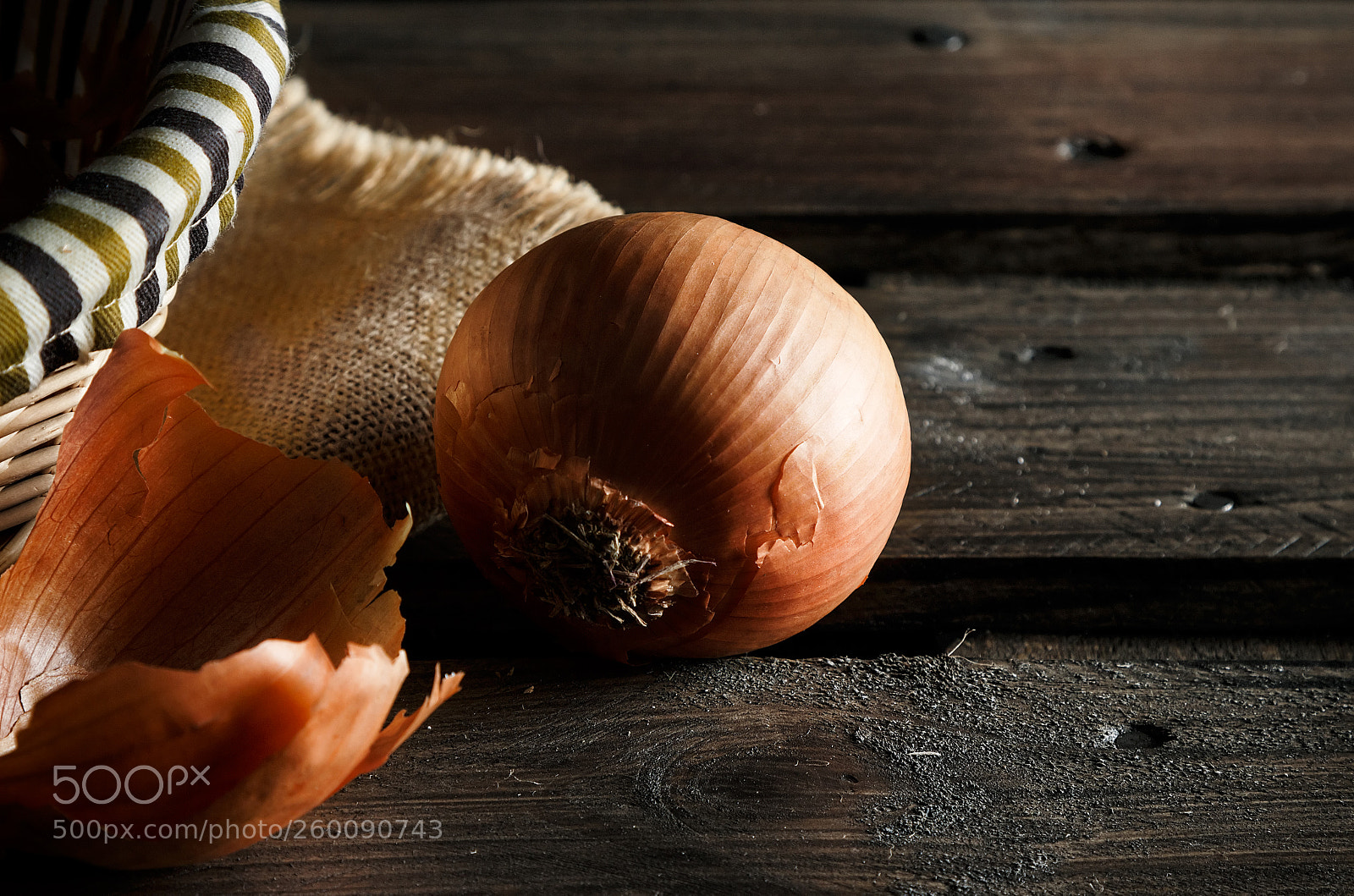 Canon EOS 700D (EOS Rebel T5i / EOS Kiss X7i) sample photo. Onion. photography
