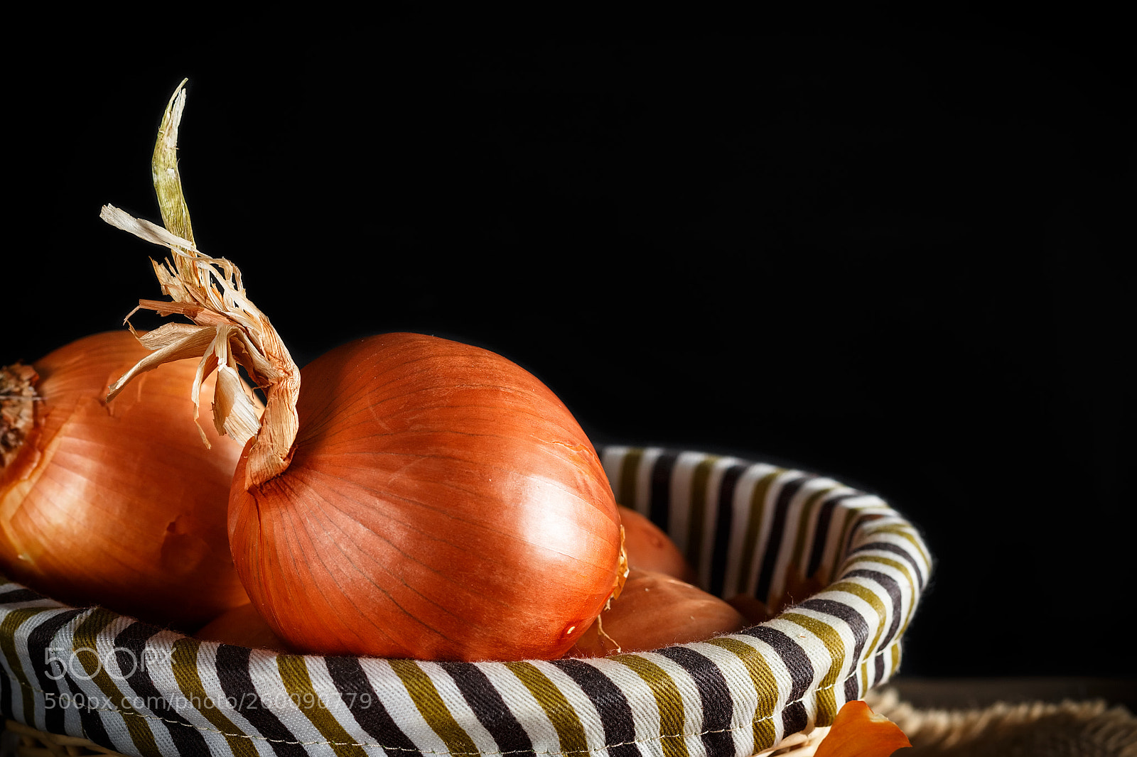 Canon EOS 700D (EOS Rebel T5i / EOS Kiss X7i) sample photo. Onion bulb. photography