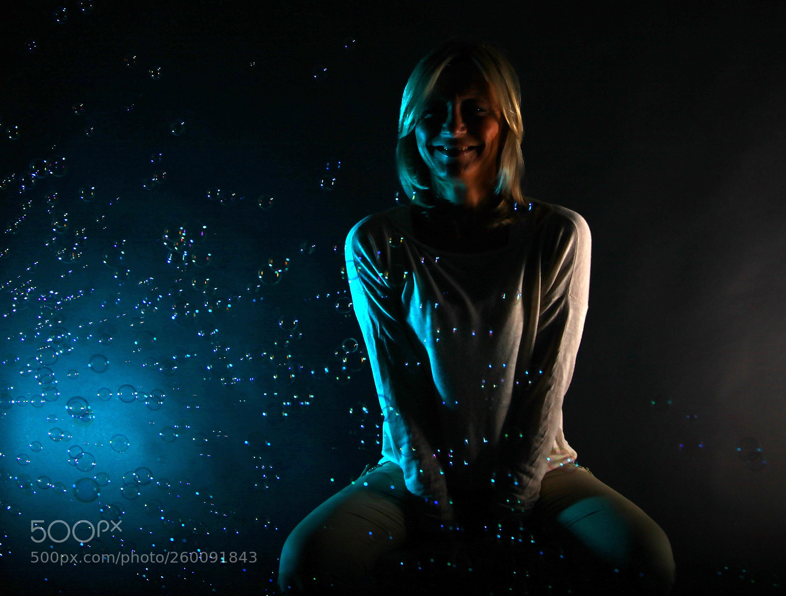Canon EF 24-105mm F4L IS USM sample photo. Blue bubbles photography