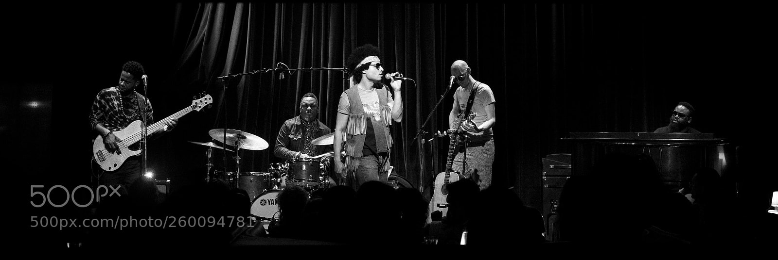 Olympus PEN-F sample photo. Moments in jazz photography
