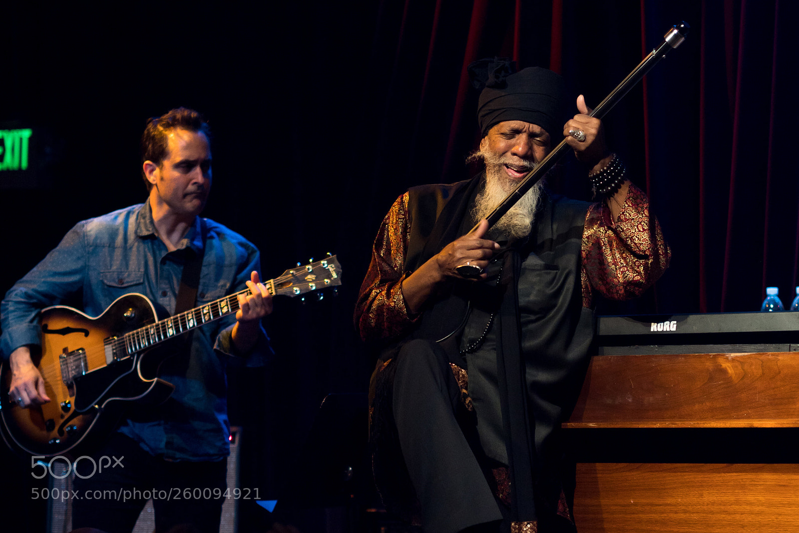 Olympus PEN-F sample photo. Moments in jazz photography