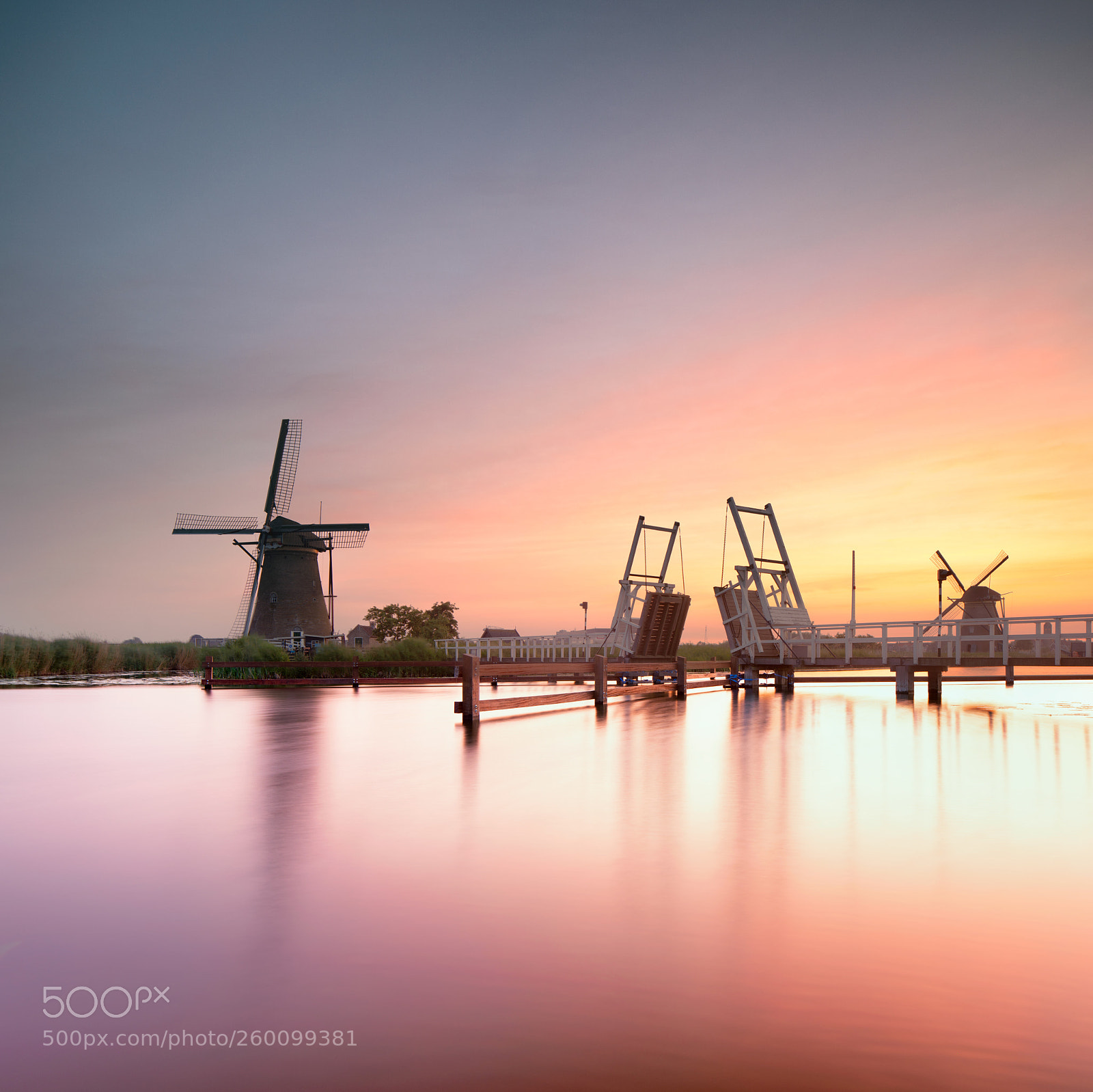 Canon EOS 6D Mark II sample photo. Sunset at kinderdijk photography