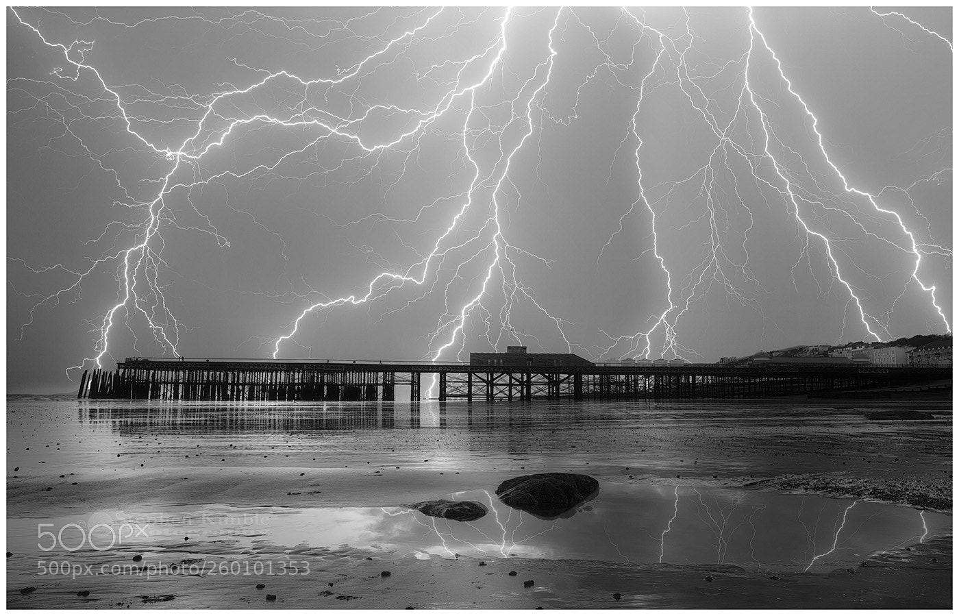 Canon EOS 5D Mark II sample photo. Hastings pier photography