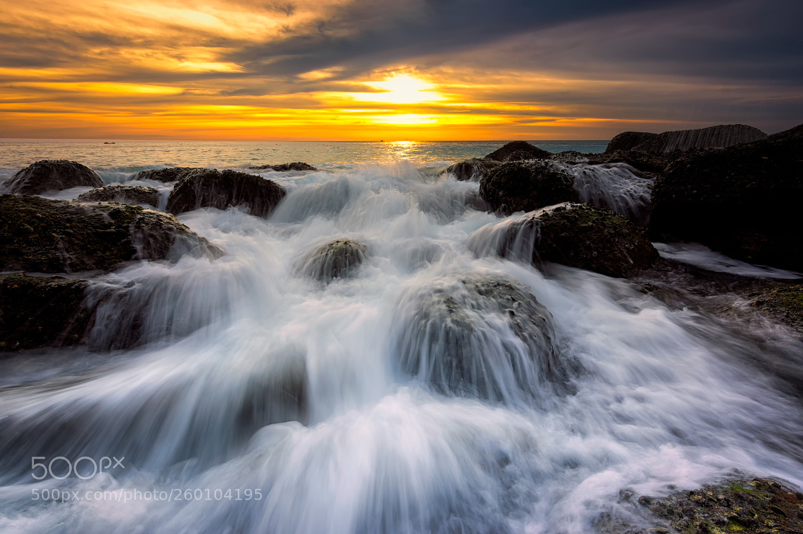 Nikon D5200 sample photo. Seascape awesome wave on photography