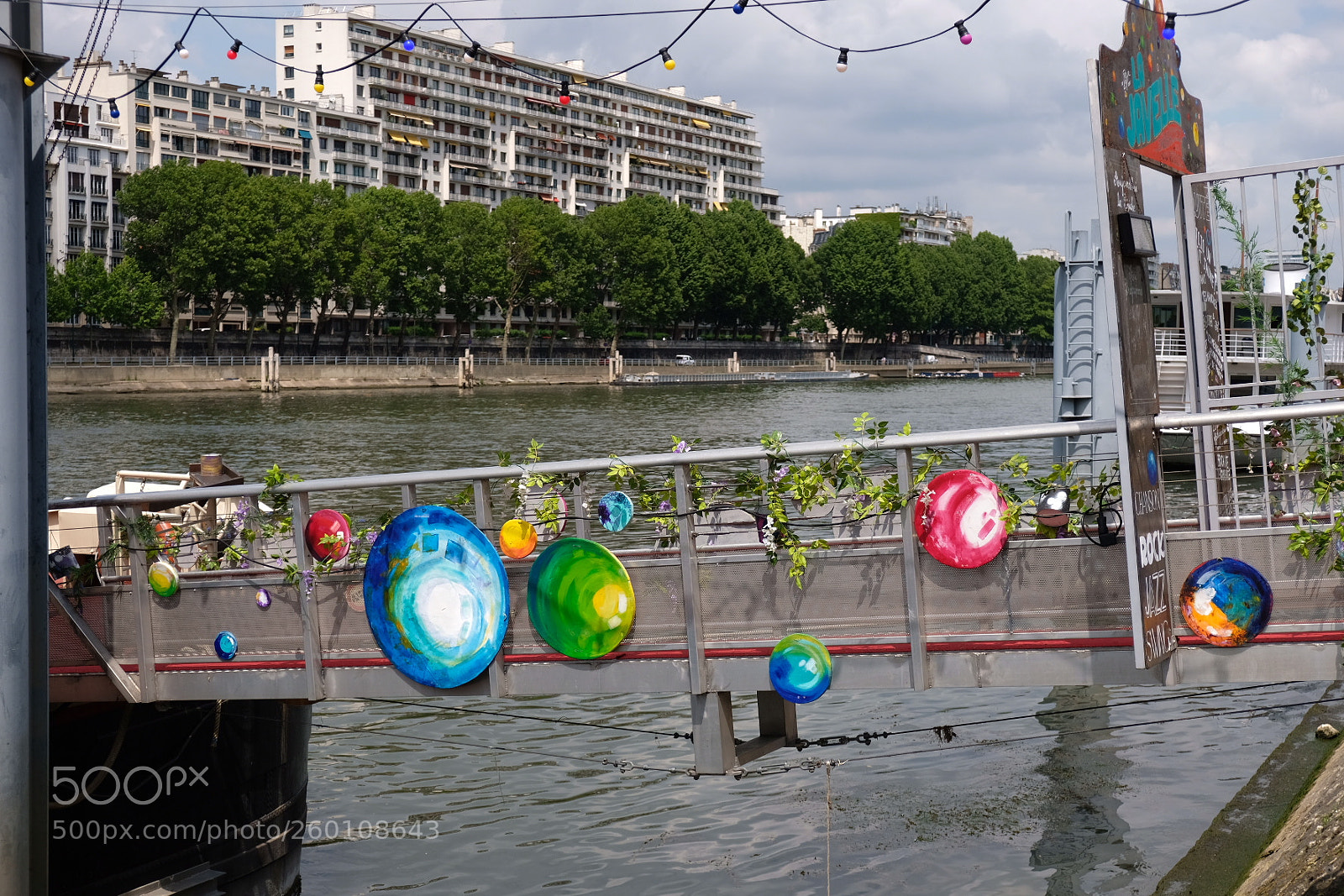Fujifilm X-T20 sample photo. Paris cross over photography