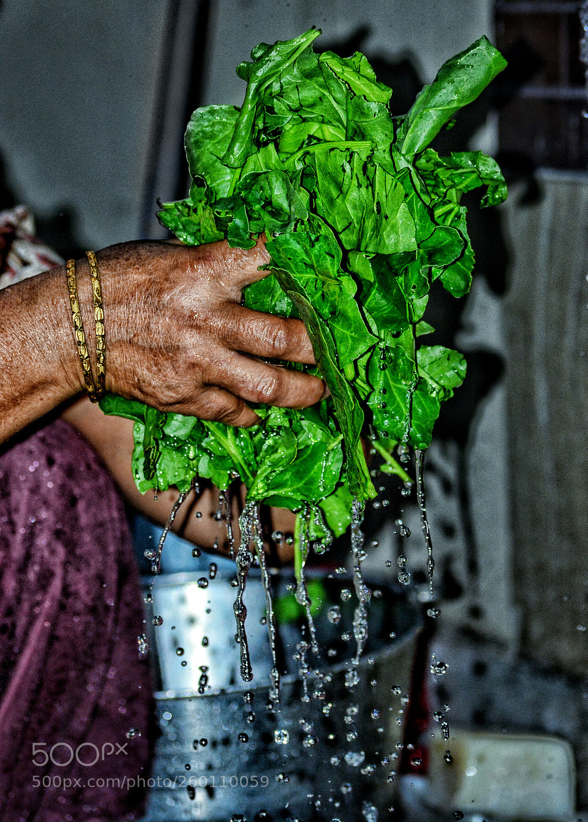 Nikon D5200 sample photo. Washing vegetables photography