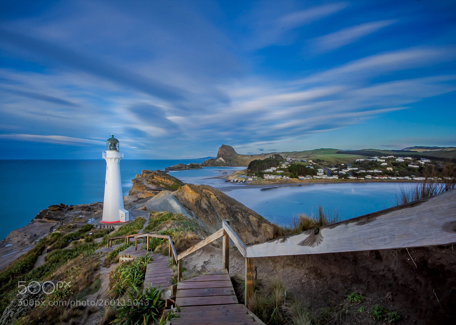Canon EOS 60D sample photo. Castle point lighthouse photography
