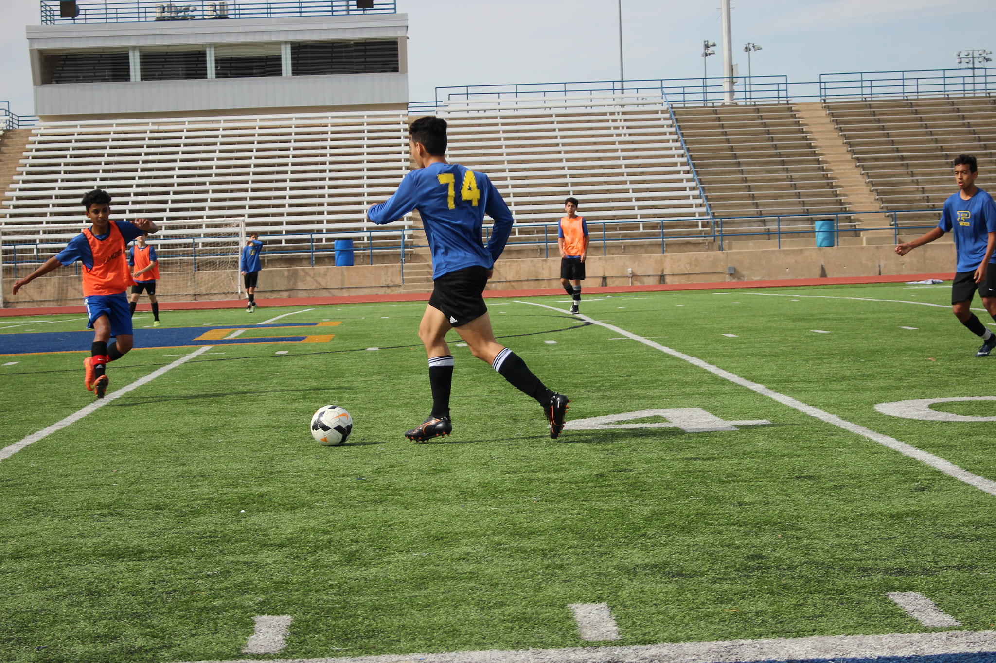 Canon EOS 600D (Rebel EOS T3i / EOS Kiss X5) sample photo. Exemplary sports photo photography