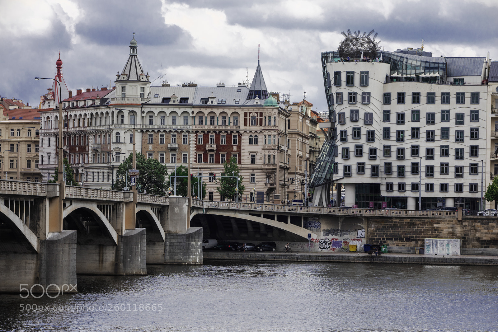 Canon EOS 5D Mark IV sample photo. Prague....the dancing house photography