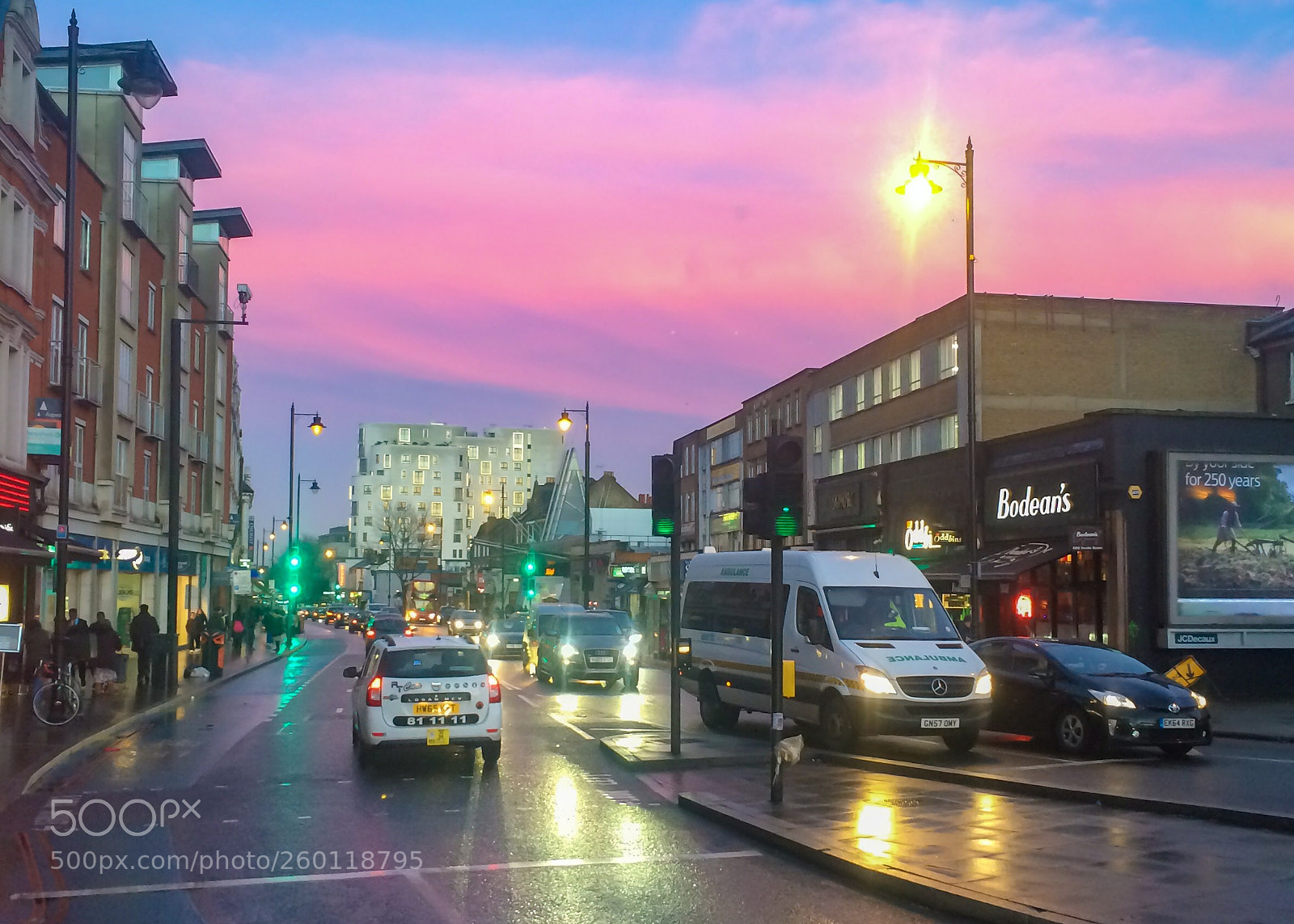 Apple iPhone 5s sample photo. Clapham high street photography