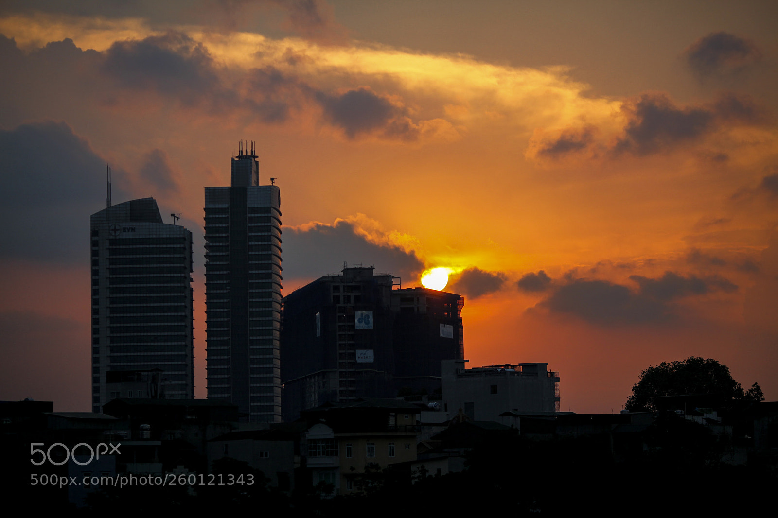 Canon EOS 5D Mark II sample photo. Sun photography