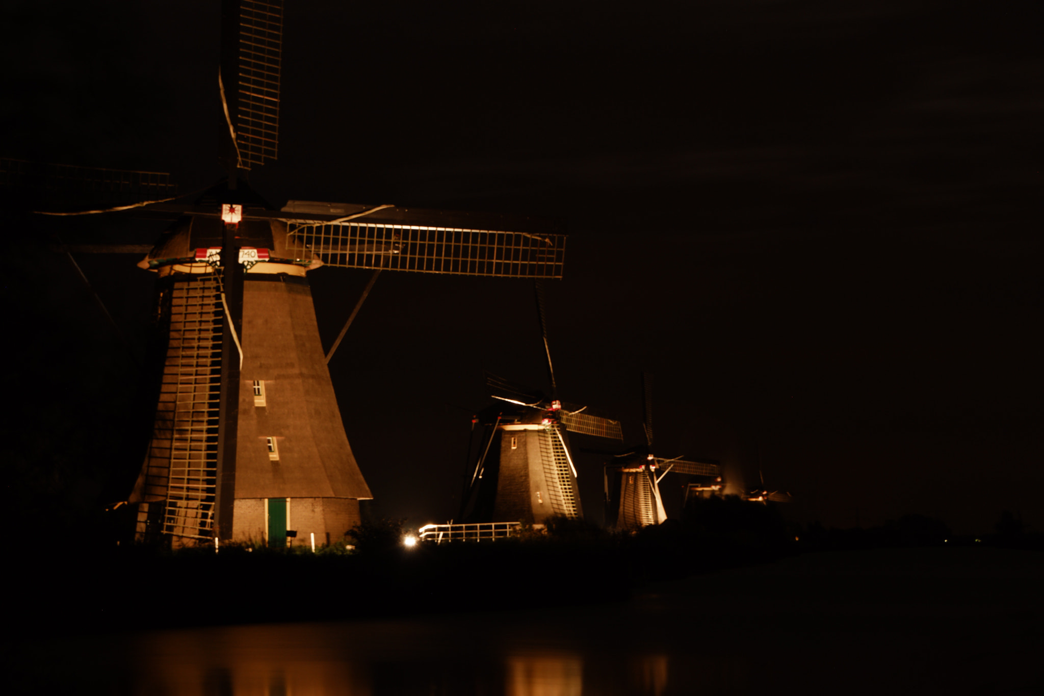 Sony SLT-A68 sample photo. Kinderdijk by nicht photography