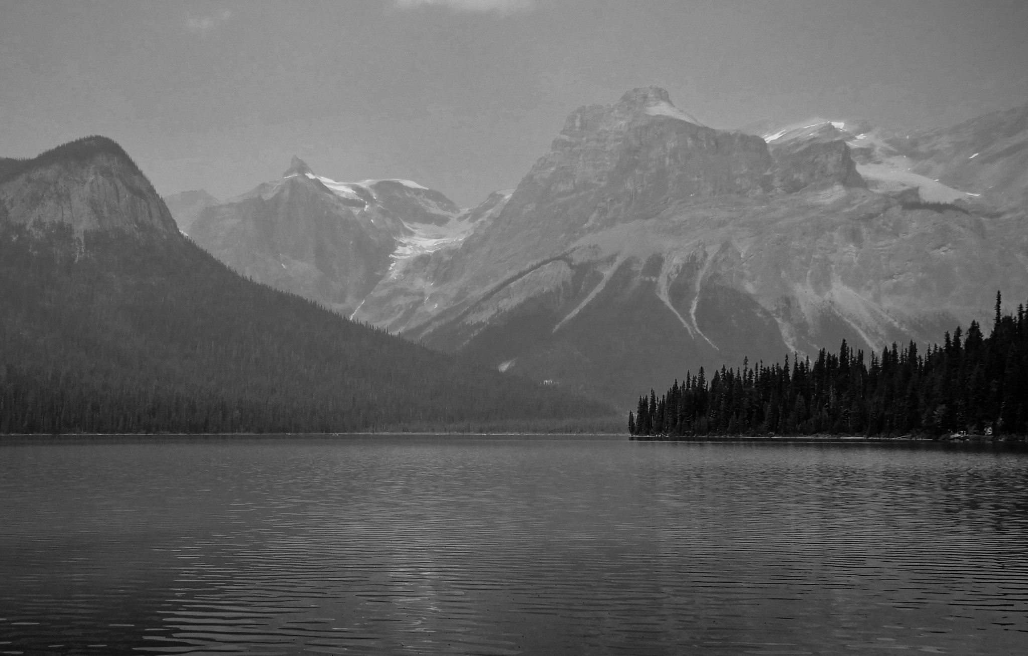 Nikon Coolpix A900 sample photo. Lake photography