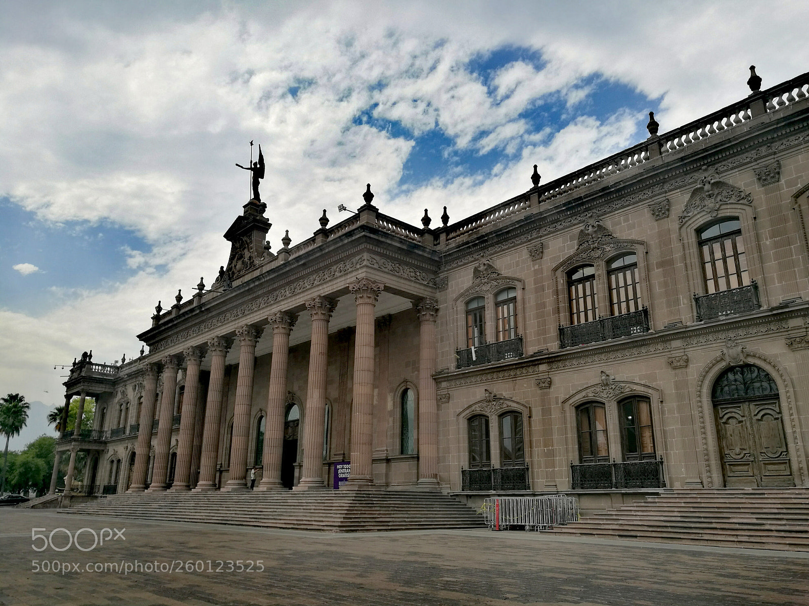 HUAWEI P9 sample photo. Mordern palace photography