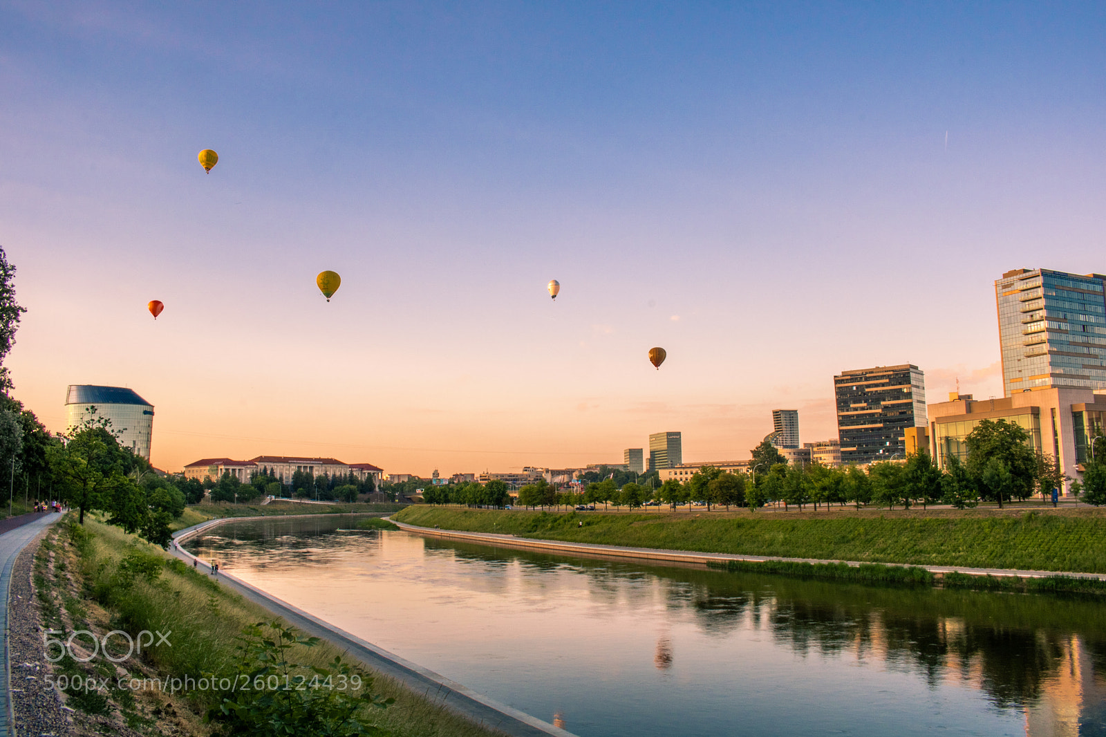 Canon EOS 750D (EOS Rebel T6i / EOS Kiss X8i) sample photo. Vilnius , lithuania photography
