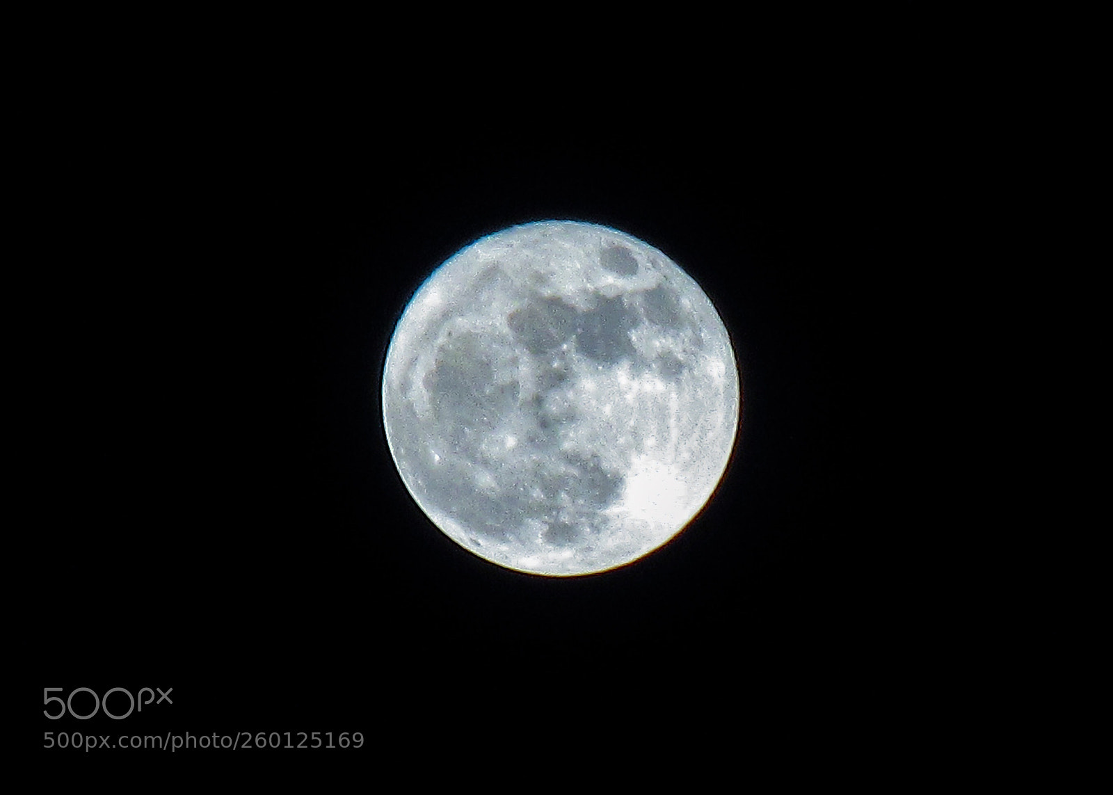 Canon PowerShot ELPH 350 HS (IXUS 275 HS / IXY 640) sample photo. Full moon photography