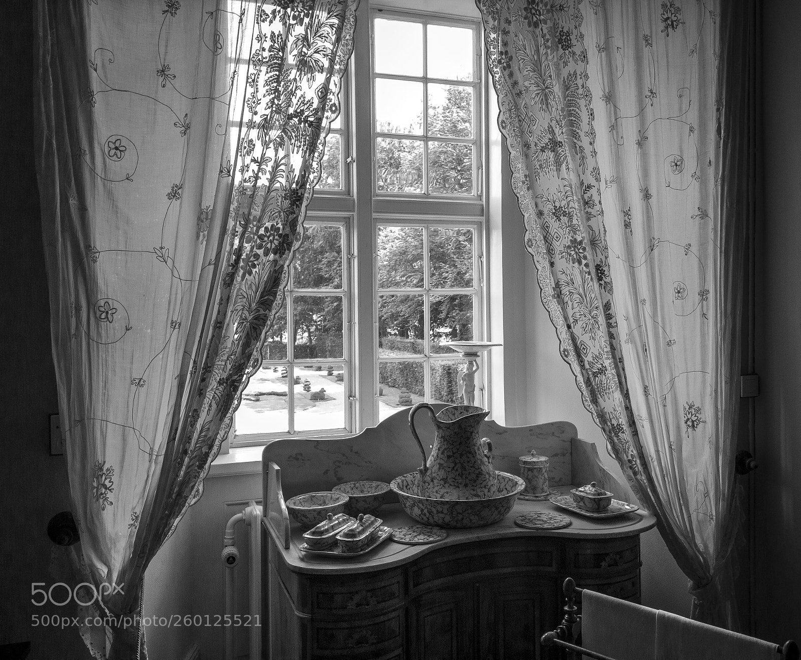 Canon EOS 600D (Rebel EOS T3i / EOS Kiss X5) sample photo. Egeskov castle photography