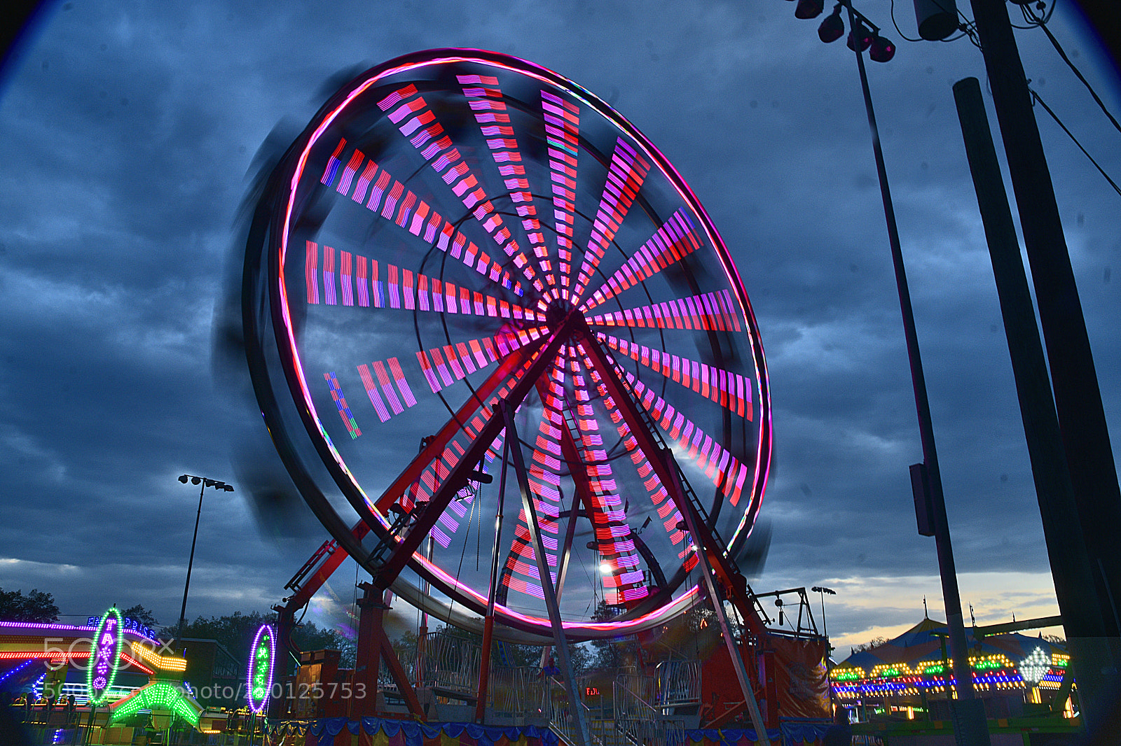 Nikon D3400 sample photo. Ferris wheel in motion photography