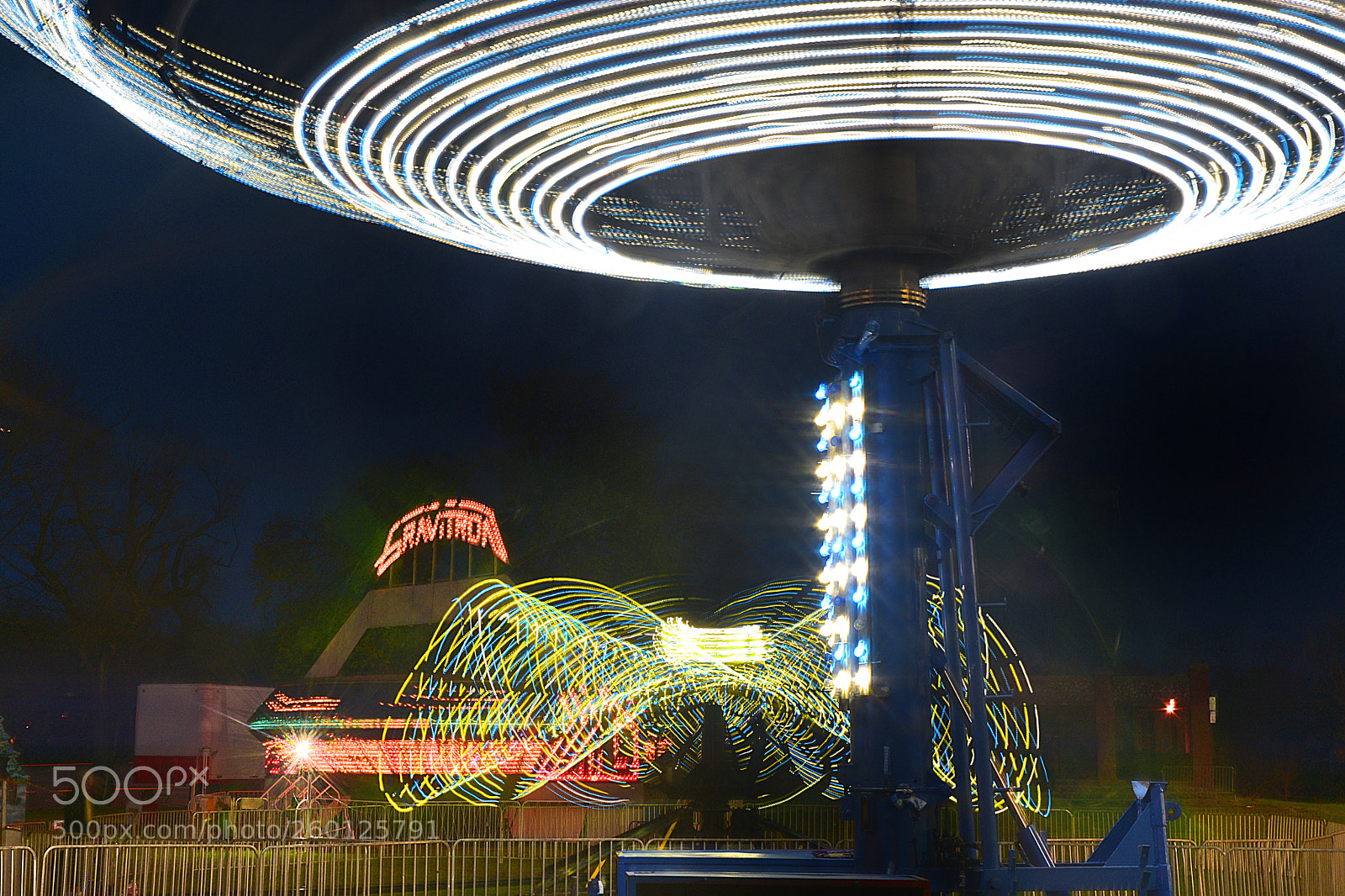 Nikon D3400 sample photo. Airplane & spin ride photography