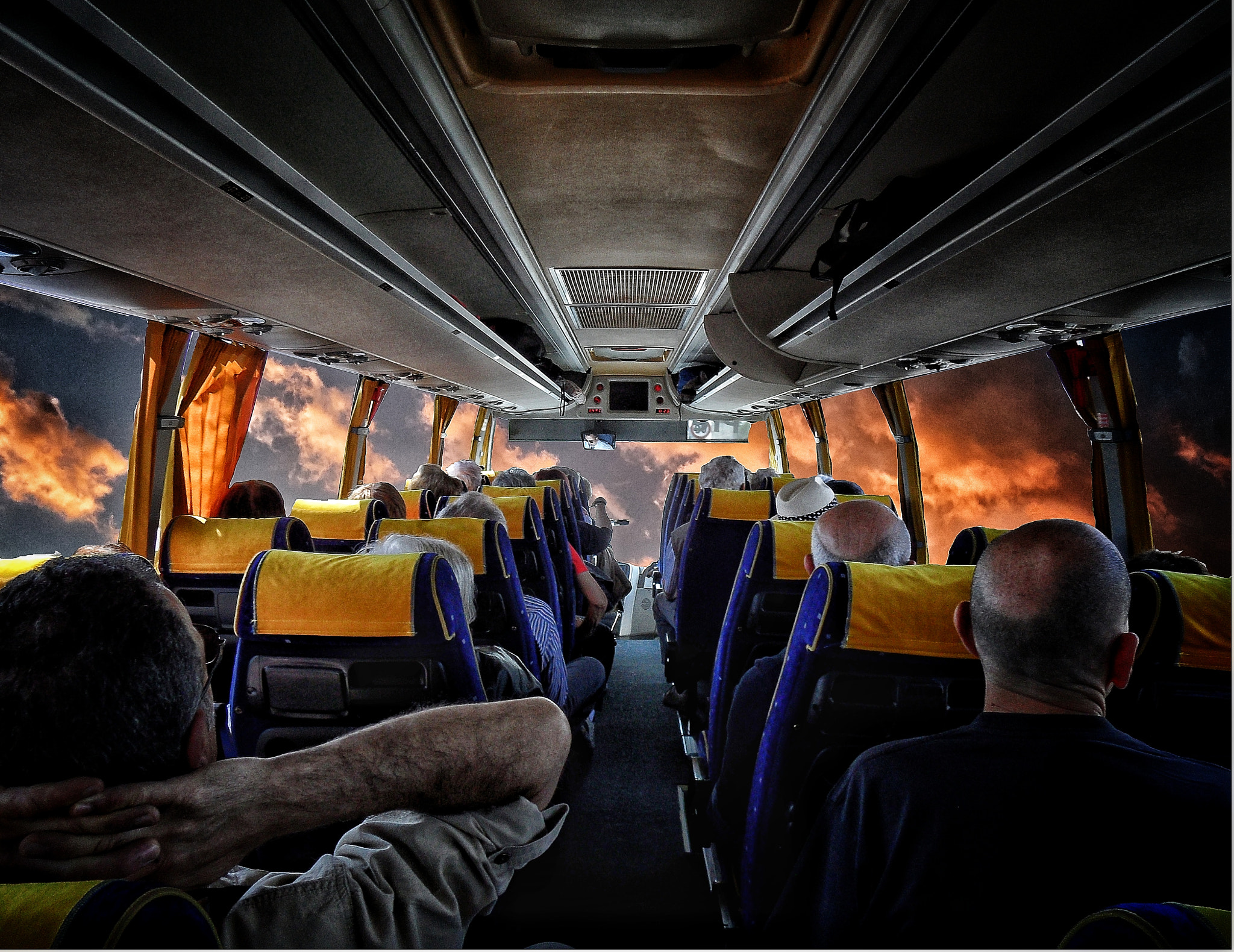 Samsung WB650 / VLUU WB650 /  WB660 sample photo. Magic bus photography