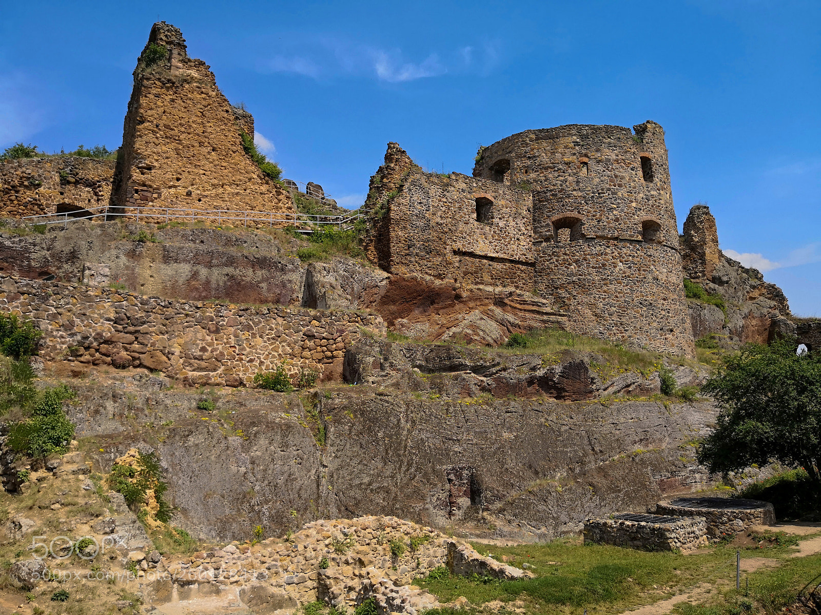 HUAWEI Mate 10 Pro sample photo. Filakovo castle from 12th photography