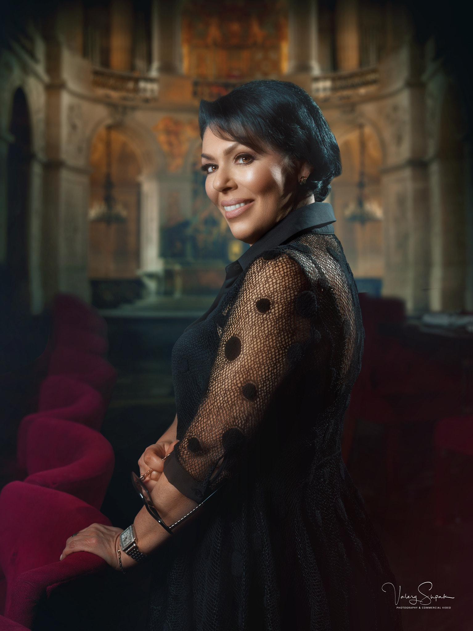Hasselblad H6D sample photo. Classic portrait of a gorgeous lady photography