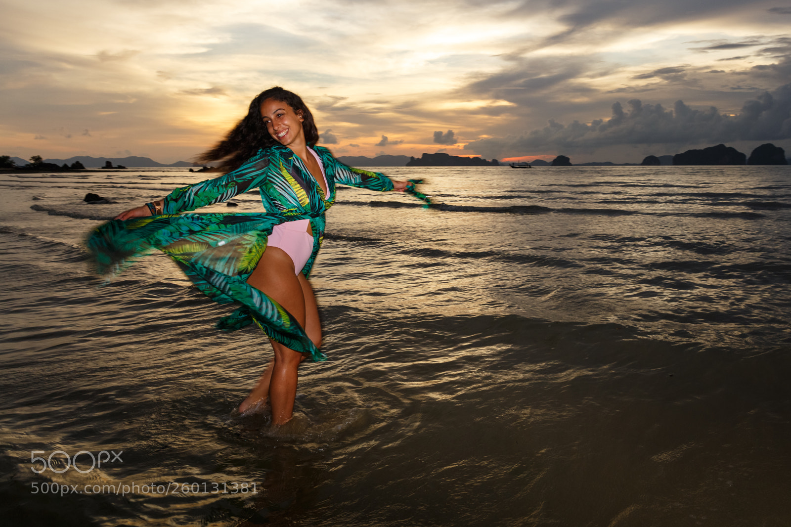 Canon EOS 6D sample photo. Young girl posses at photography