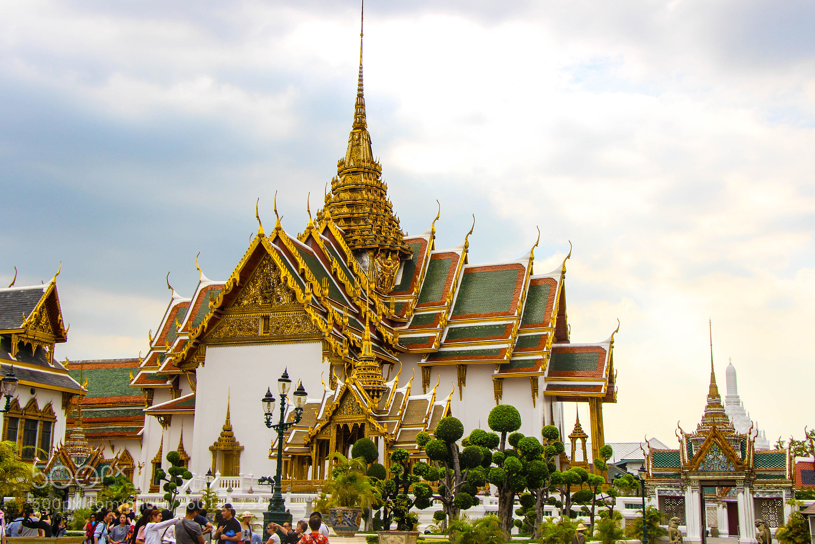 Canon EOS 700D (EOS Rebel T5i / EOS Kiss X7i) sample photo. King palace in bangkok photography