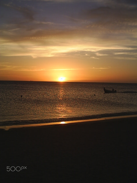Samsung Digimax 202 sample photo. Amazing sunset on the beach photography