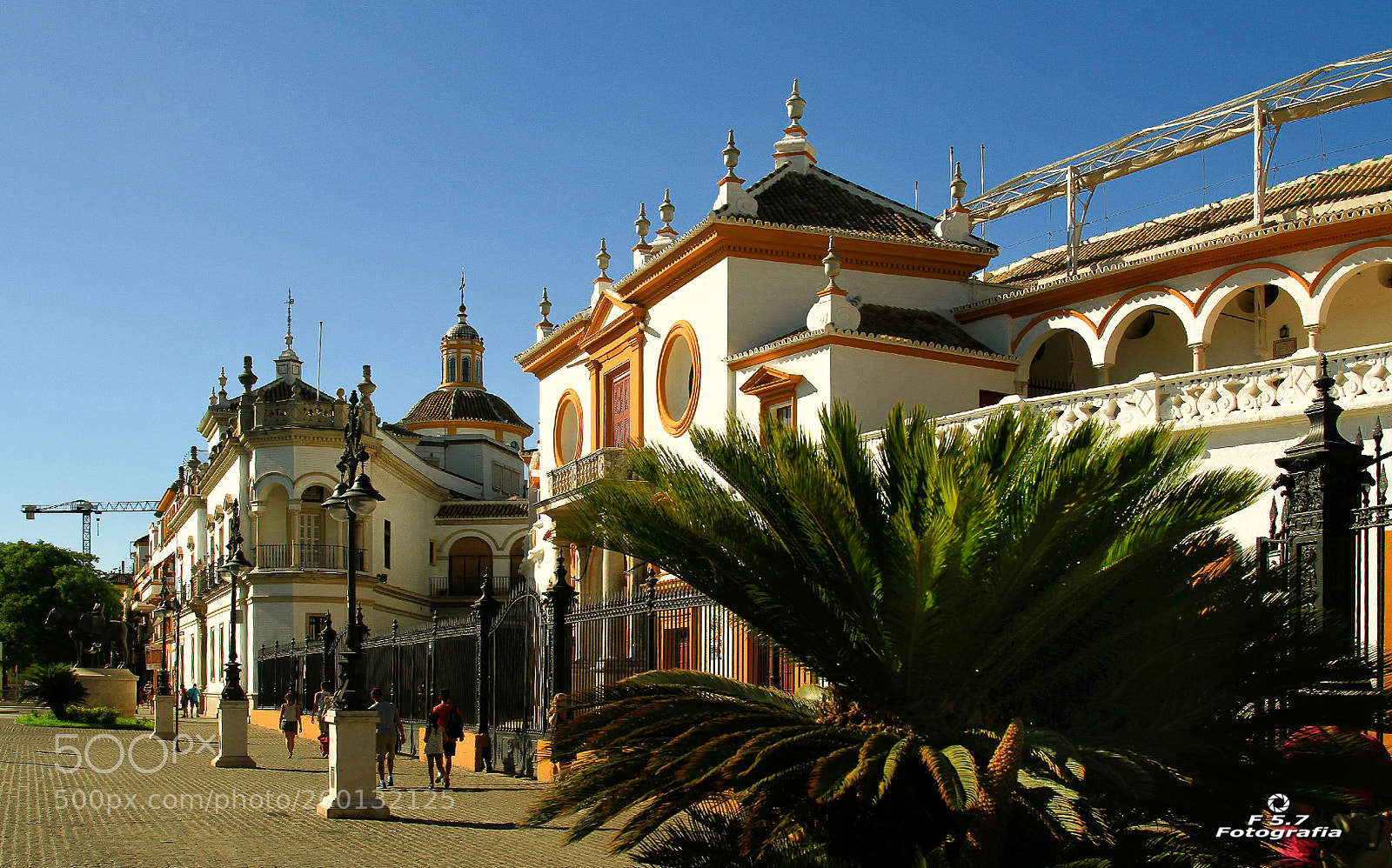 Canon EOS 7D sample photo. Plaza de toros de photography