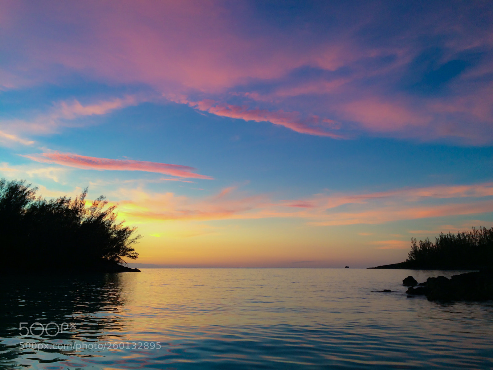 Apple iPhone 5s sample photo. Sunset lovers photography