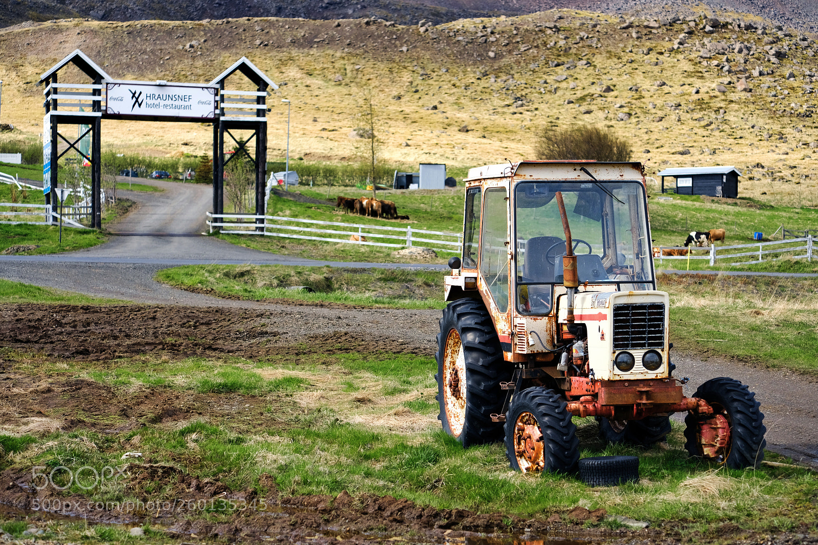Fujifilm X-T20 sample photo. Old tractor on a photography