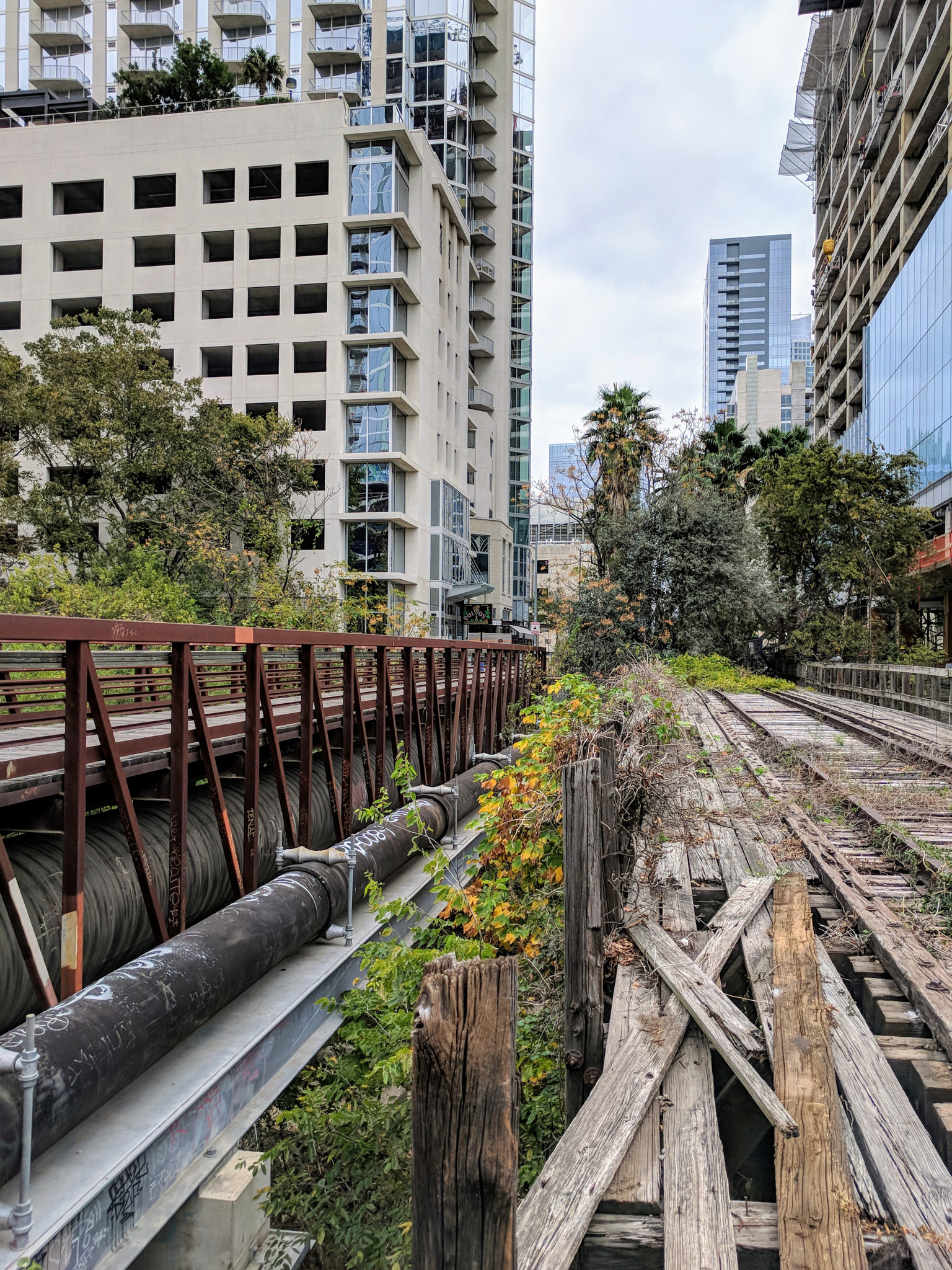 Google Pixel XL sample photo. New bridge, old bridge photography