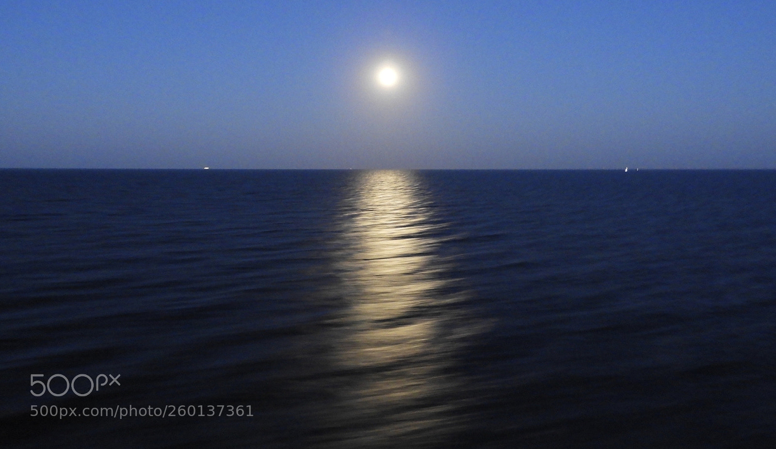 Nikon Coolpix B700 sample photo. Full moon above the photography