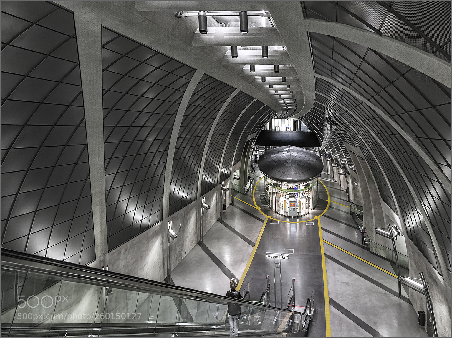 Canon EOS 5D Mark II sample photo. Metro - station_heumarkt photography