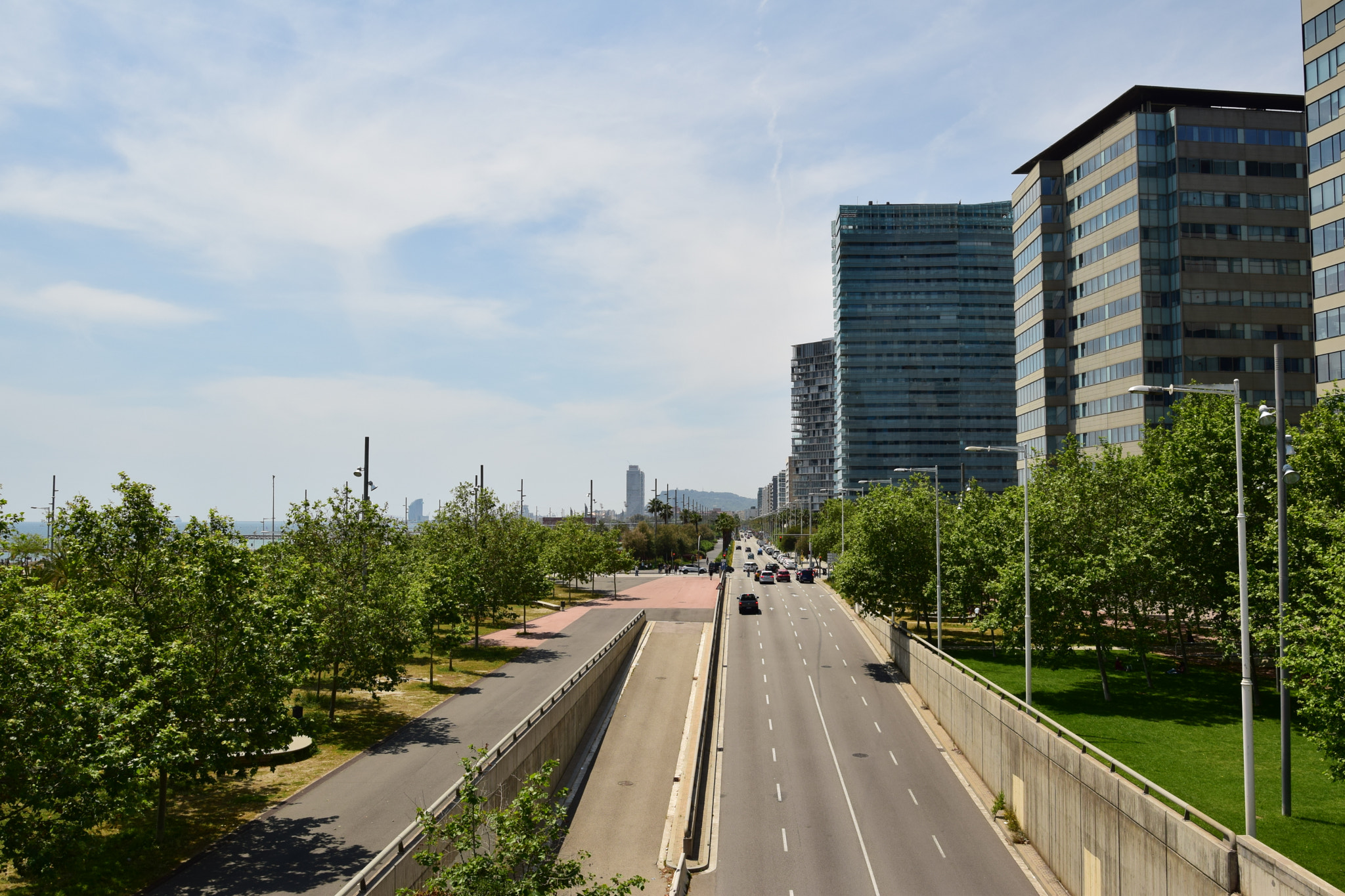 Nikon AF-S Nikkor 20mm F1.8G ED sample photo. Cityscape photography