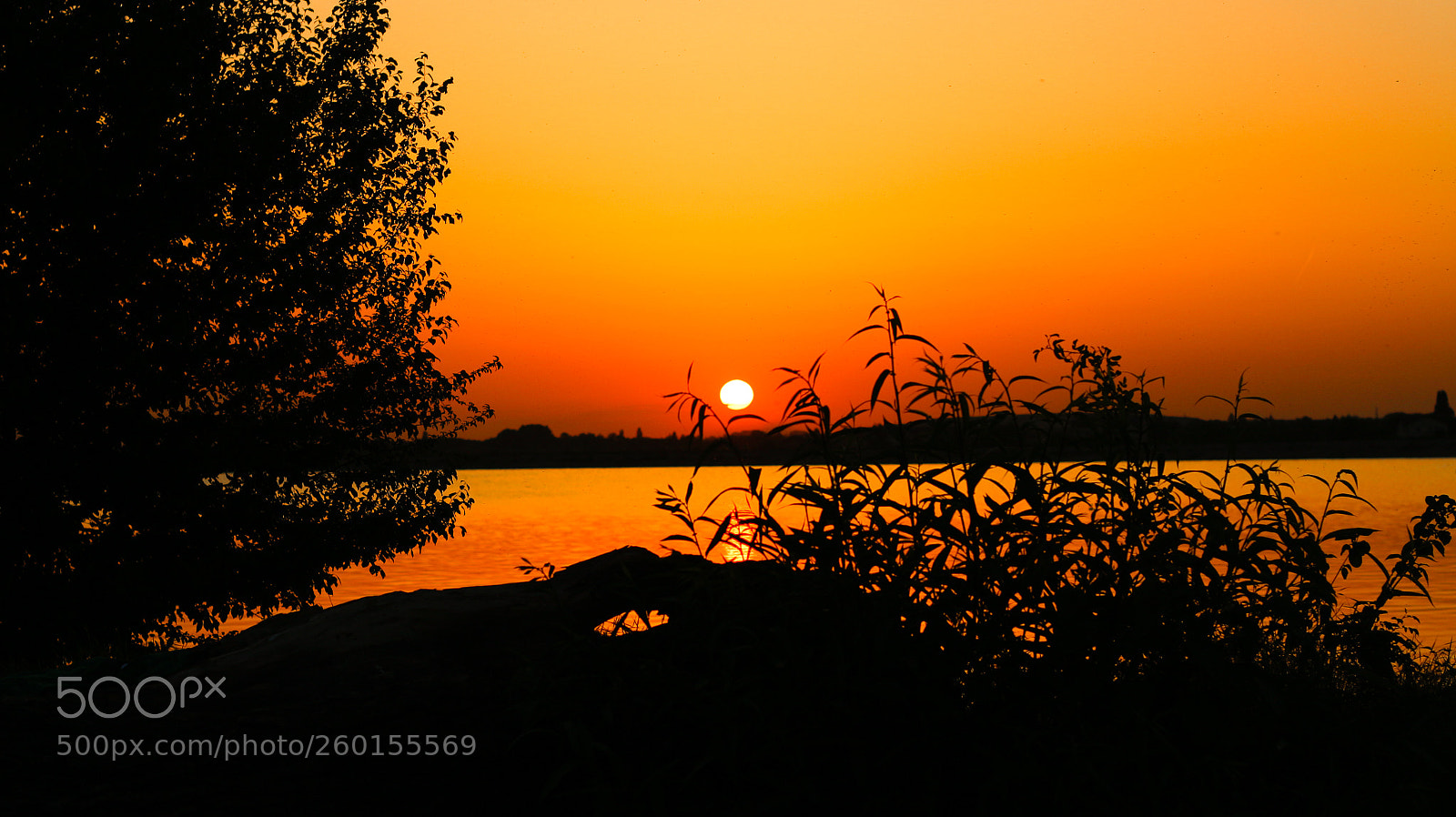 Canon EOS 700D (EOS Rebel T5i / EOS Kiss X7i) sample photo. Sunset in bucharest photography