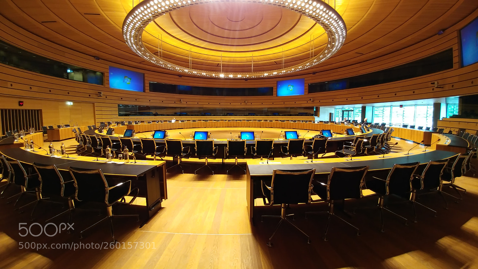 LG G5 sample photo. Europian union meeting room photography
