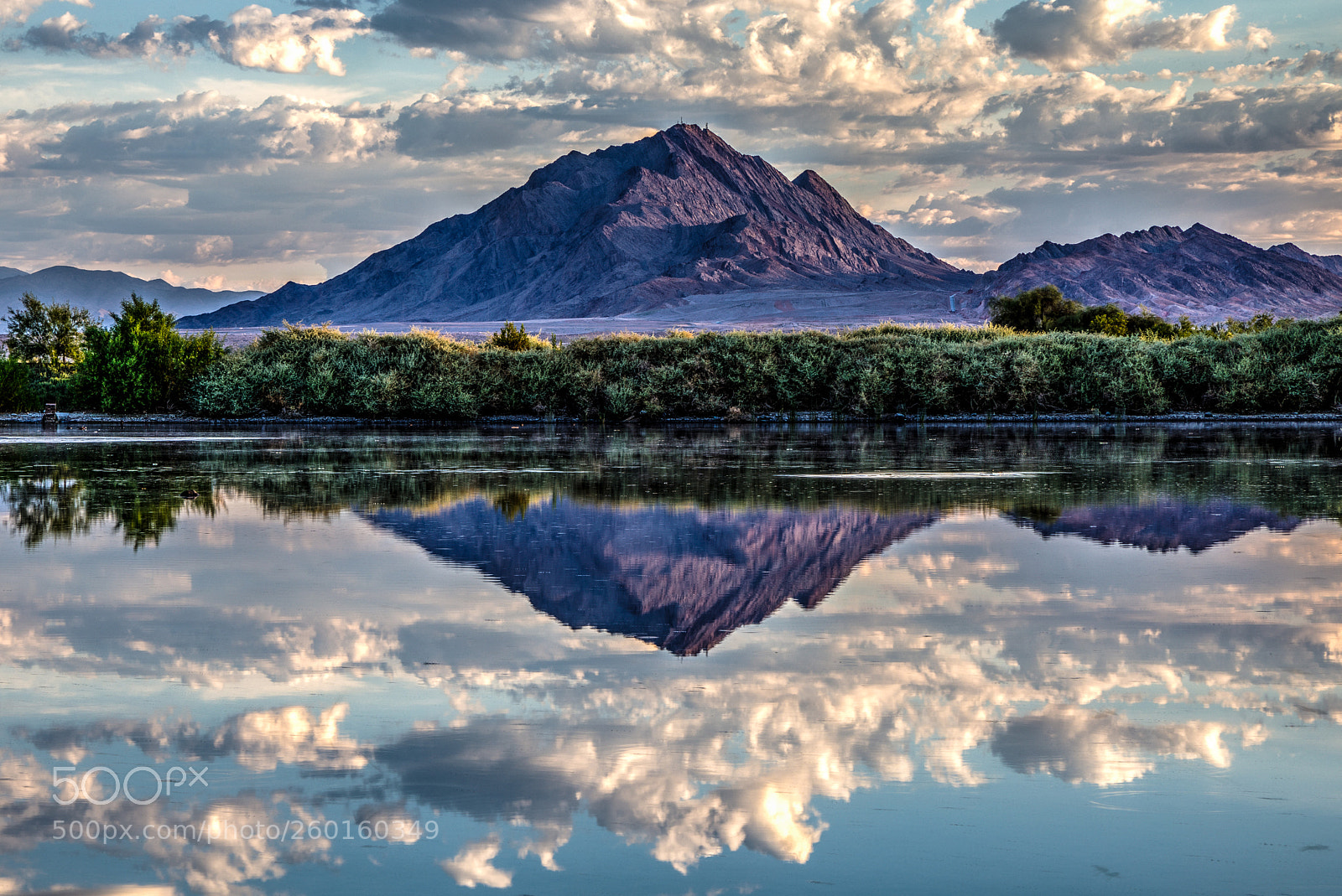 Canon EOS 5D Mark IV sample photo. Frenchman mountain morning reflection photography