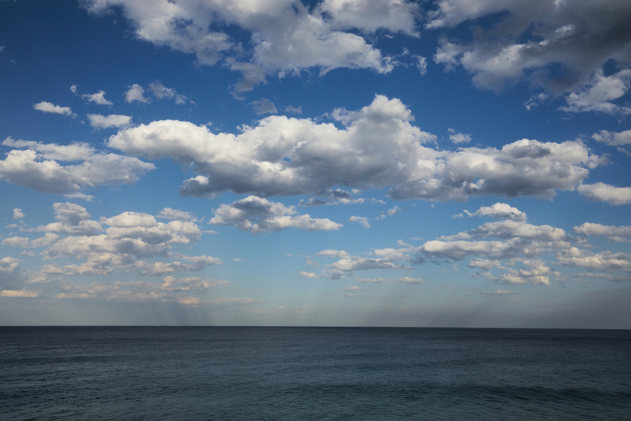 Canon EF 16-35mm F4L IS USM sample photo. Shade trails photography