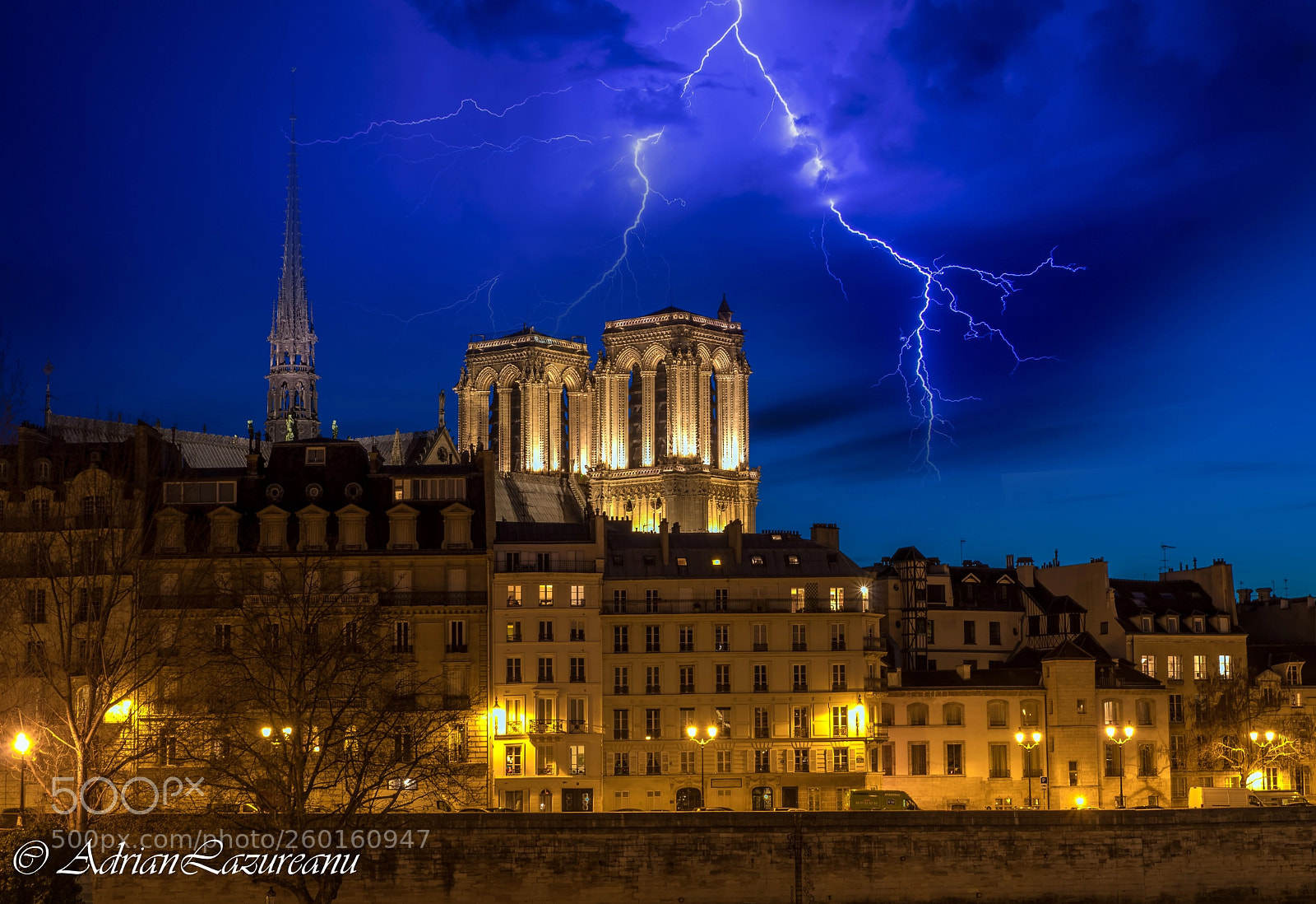 Pentax K-3 sample photo. Notre dame lightning photography