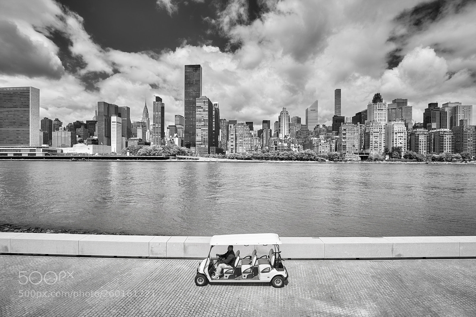 Canon EOS 5D Mark II sample photo. Golf cart in ny. photography