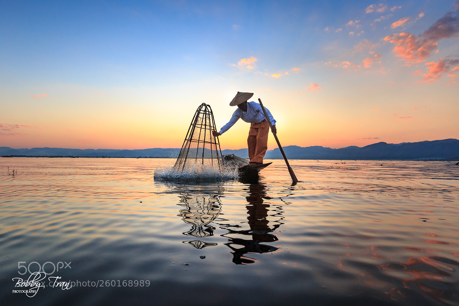 Canon EOS 6D sample photo. Fisherman in inle lake photography
