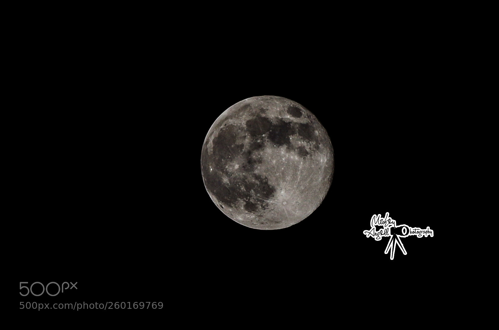 Pentax K-50 sample photo. Siguiendo la luna no photography