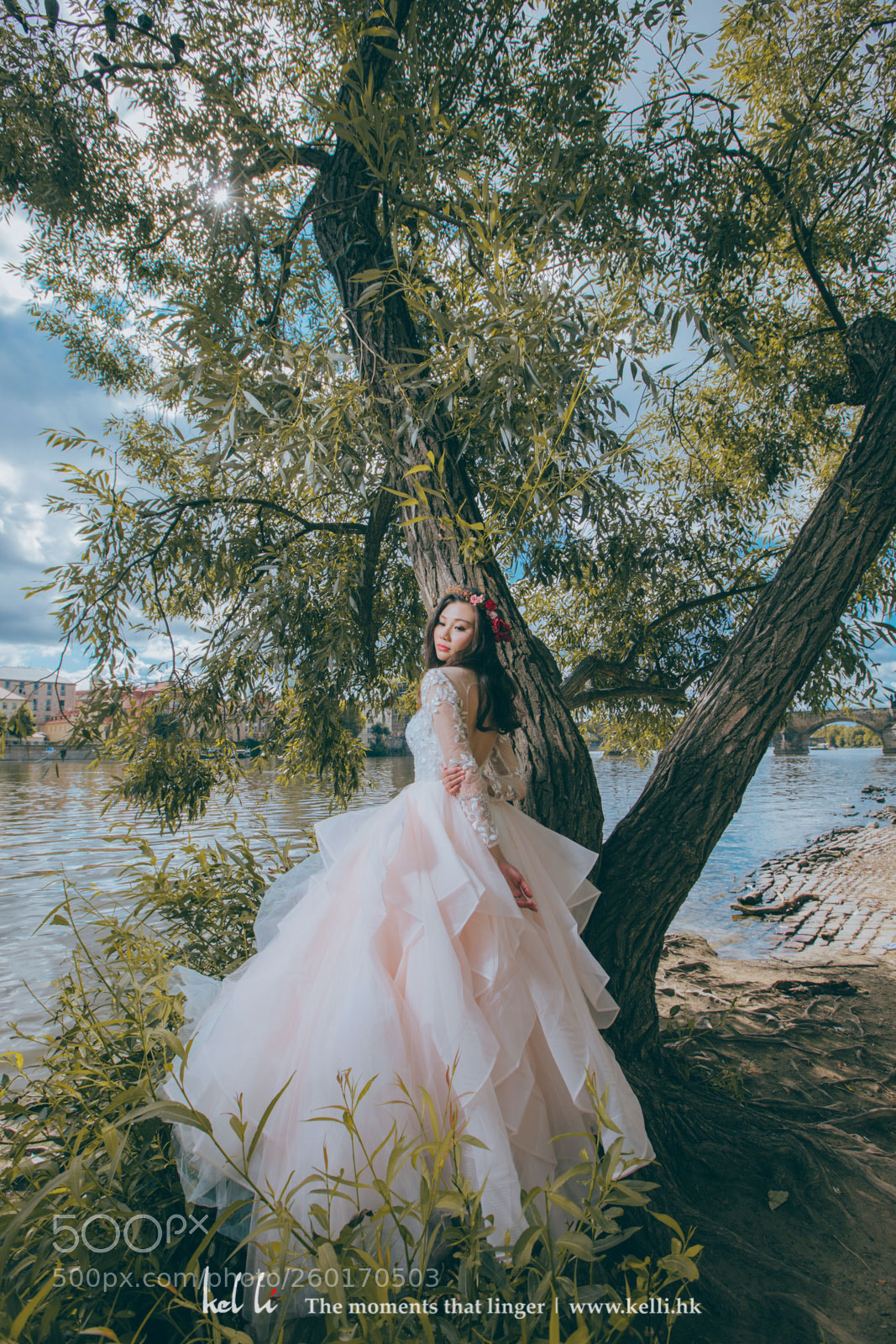 Canon EOS 5D Mark IV sample photo. Prague prewedding photography