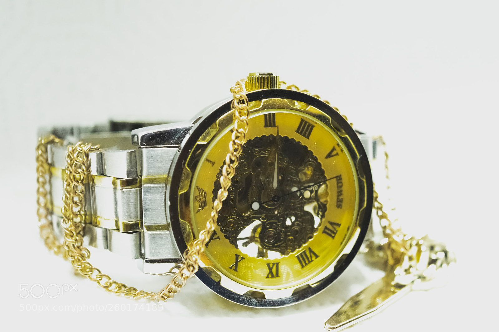 Nikon D5500 sample photo. Golden clock photography