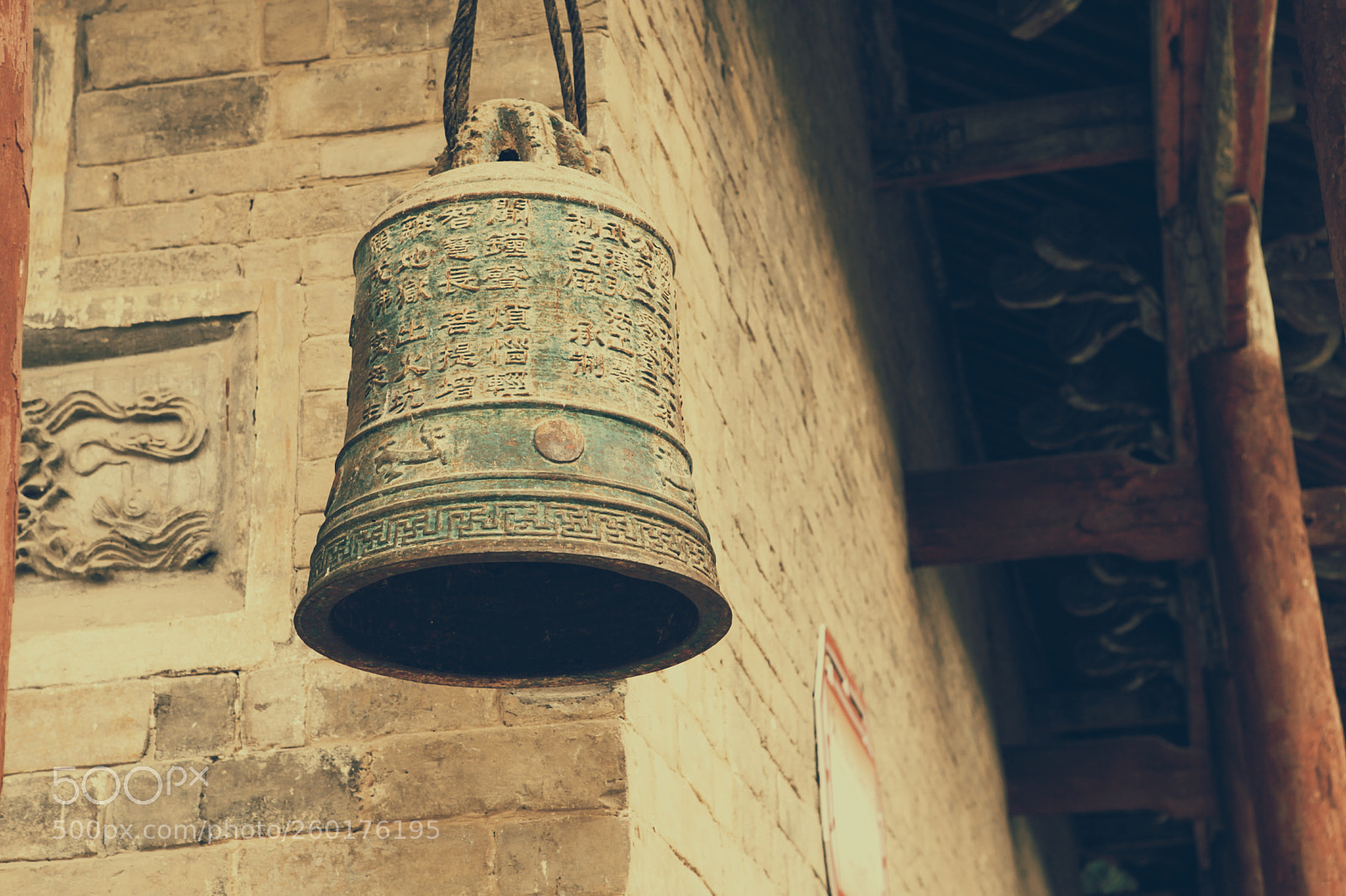 Canon EOS 5D Mark II sample photo. 钟声 photography